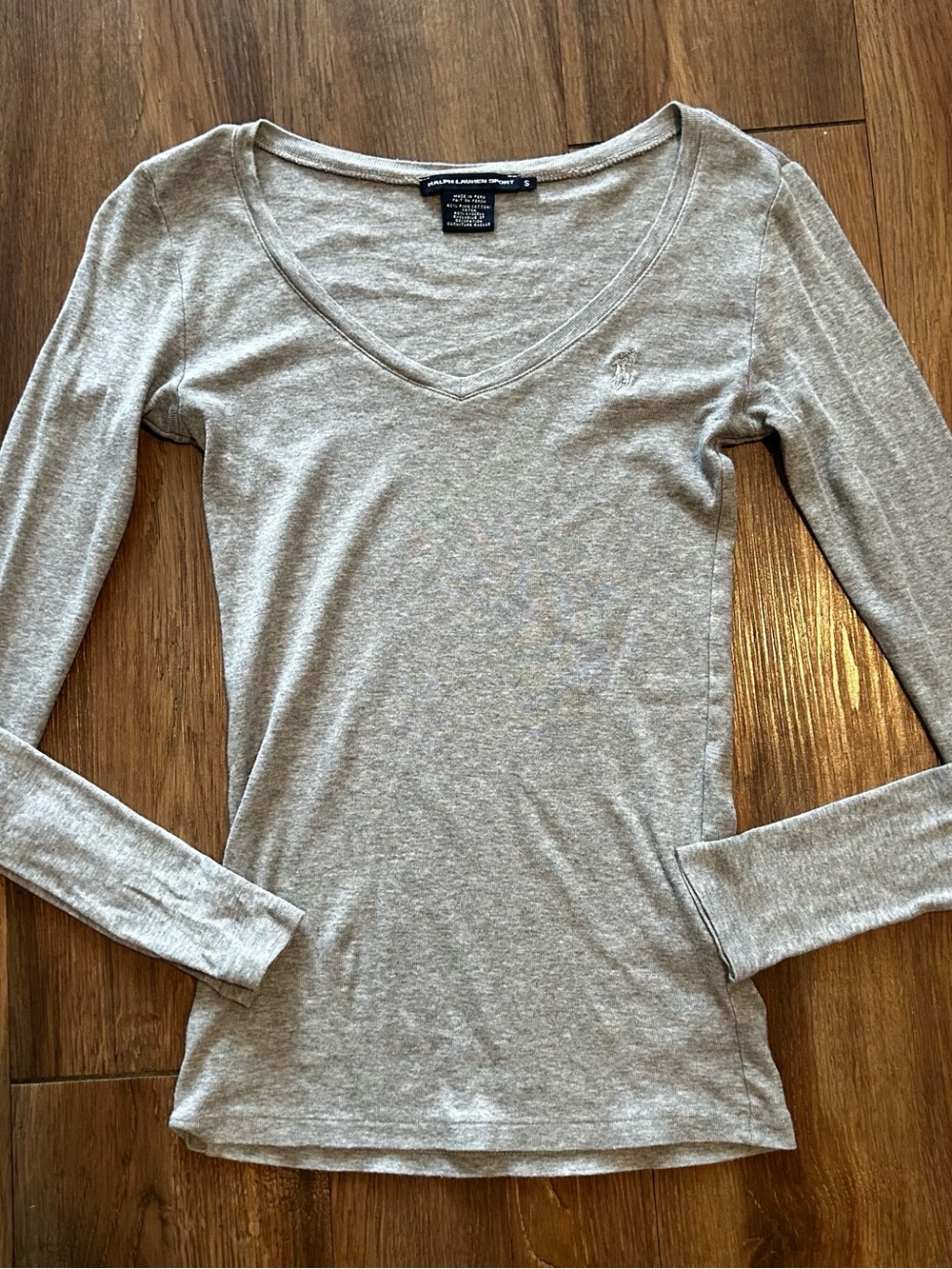 Ralph Lauren Sport Women's S Gray Pima Cotton Long Sleeve V-Neck T-Shirt